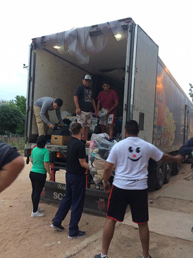 Morillo canta por los niños